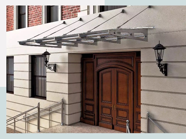 Металлические козырьки от 606 руб. в Мончегорске