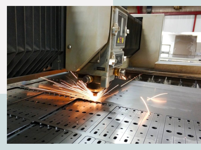 Лазерная резка металла в Мончегорске от 606 руб.